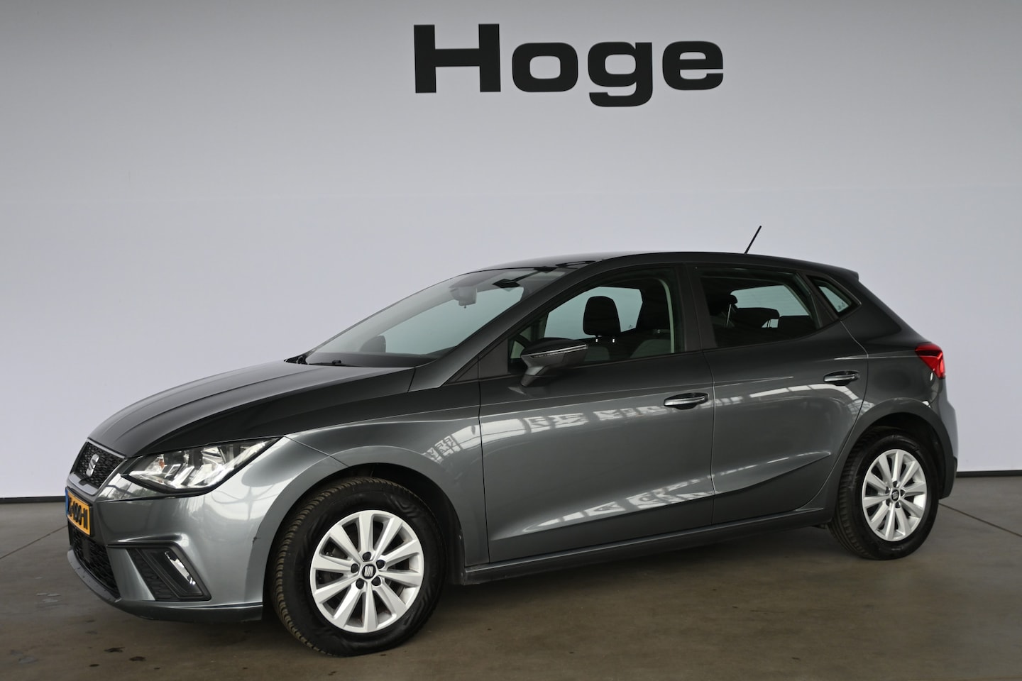 SEAT Ibiza - 1.0 MPI Reference Clima Cruise Control Carplay Rijklaarprijs Inruil Mogelijk! - AutoWereld.nl