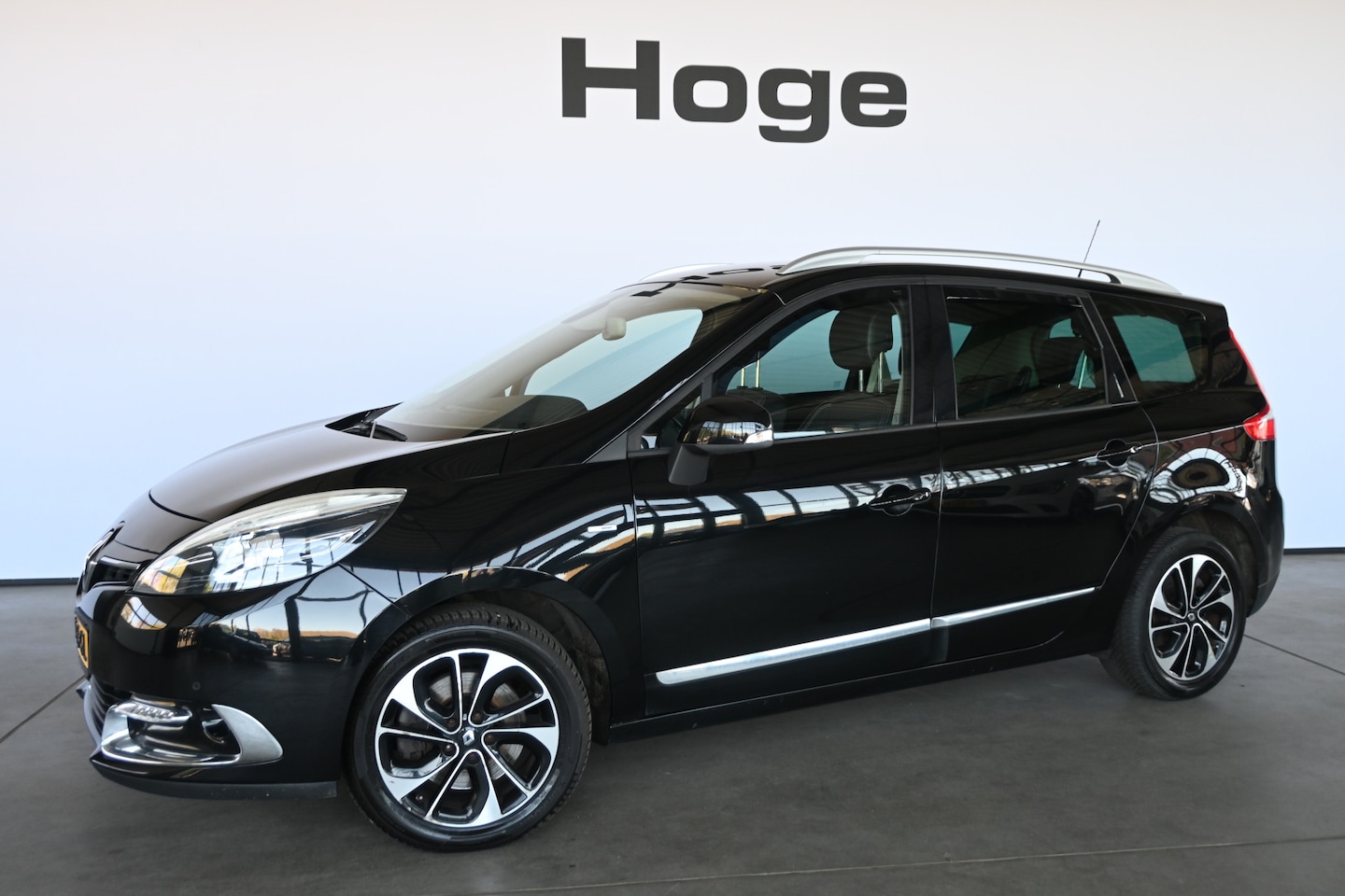 Renault Grand Scénic - 1.5 dCi Bose Automaat Clima Navigatie Cruise Control Rijlaarprijs! Inruil Mogelijk! - AutoWereld.nl