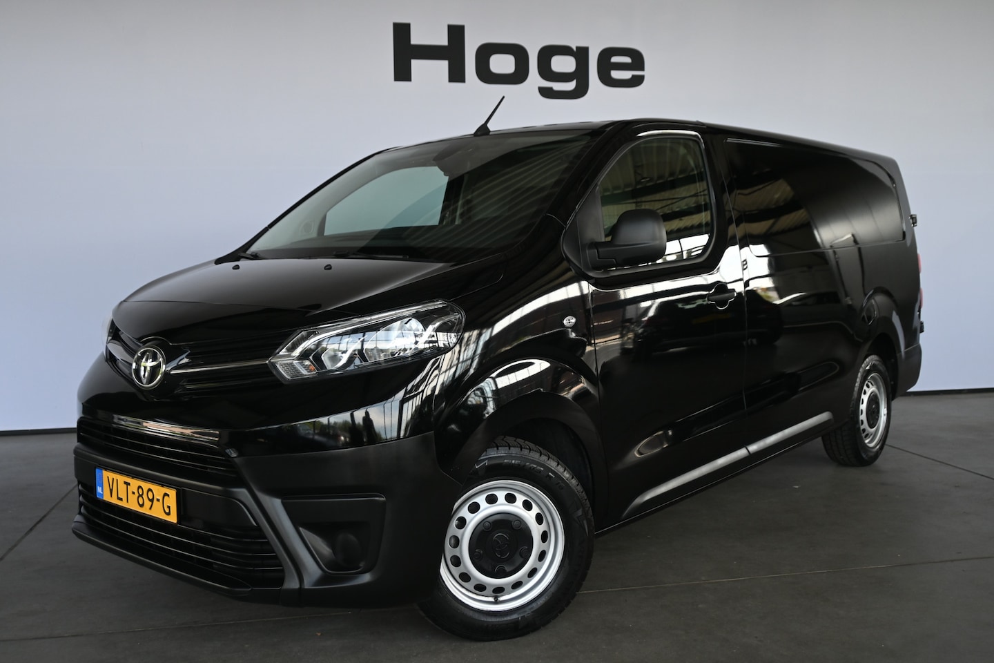 Toyota PROACE Long Worker - 2.0 D-4D Navigator Automaat Clima Navigatie Stoelverwarming Rijklaarprijs! Inruil Mogelijk - AutoWereld.nl