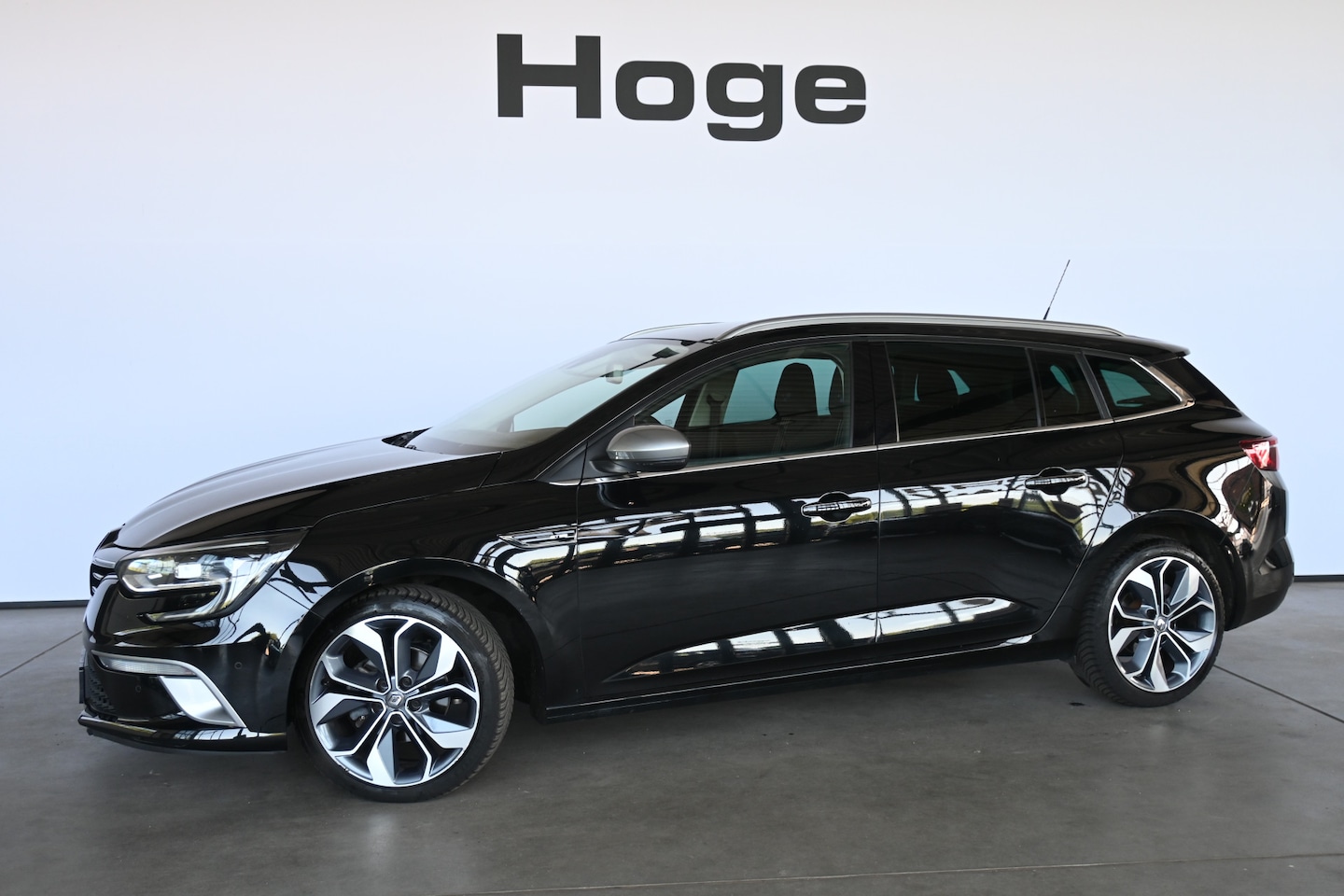 Renault Mégane Estate - 1.2 TCe Automaat GT-Line Clima Cruise Led Camera Navigatie Stoelverwarming Inruil Mogelijk - AutoWereld.nl