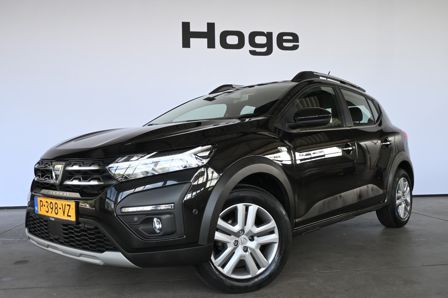 Dacia Sandero Stepway - 1.0 TCe 90 Comfort Automaat Airco Cruise Pdc Navigatie 1e Eigenaar Inruil Mogelijk! - AutoWereld.nl