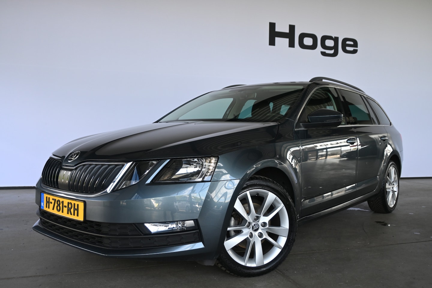 Skoda Octavia Combi - 1.0 TSI Greentech Business Edition Navigatie Clima Cruise control Stoelverwarming PDC Inru - AutoWereld.nl