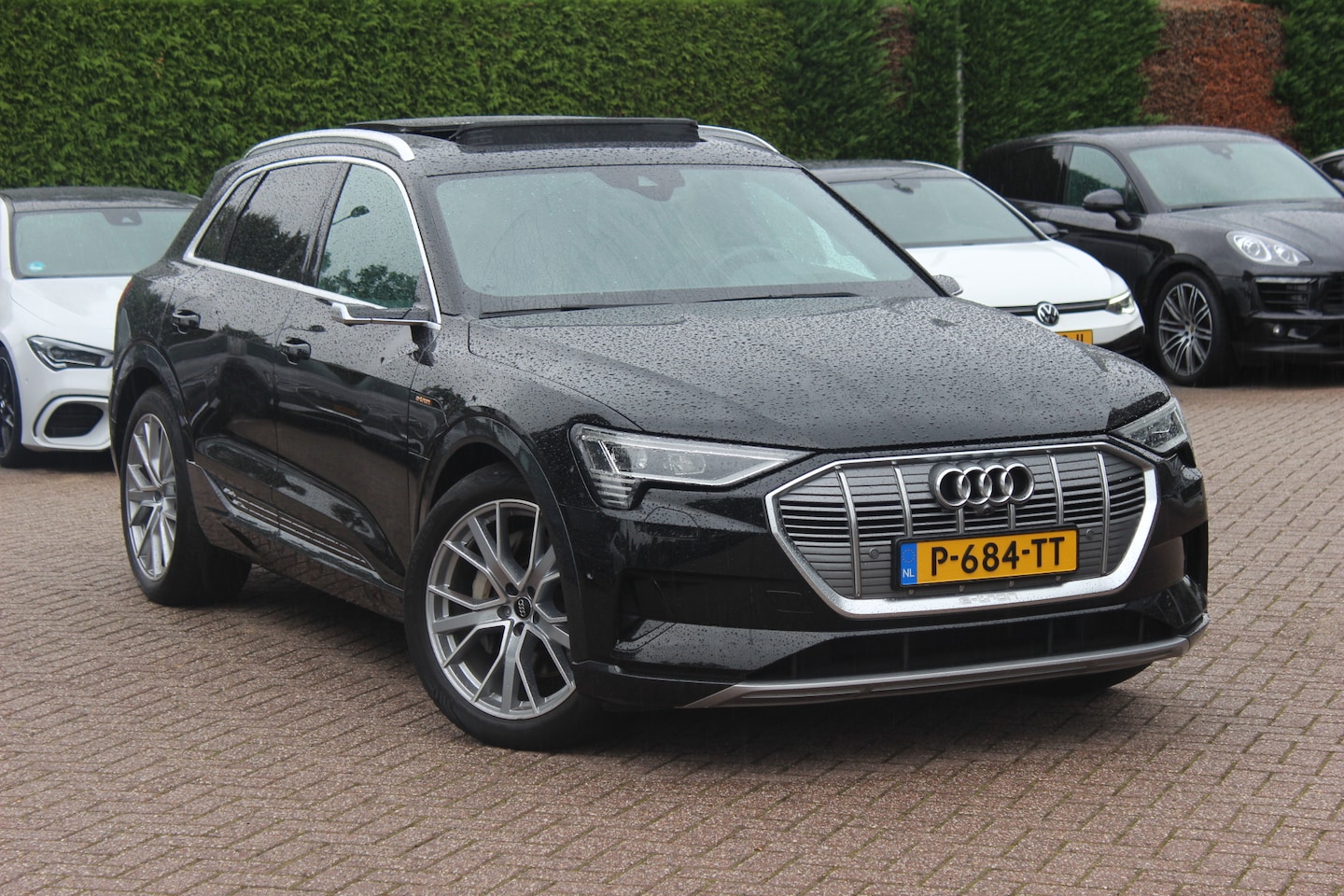 Audi e-tron - 55 quattro S edition 95 kWh / SoH 94,6% / Panoramadak / 360Camera / Head-up / Luxe Leder / - AutoWereld.nl