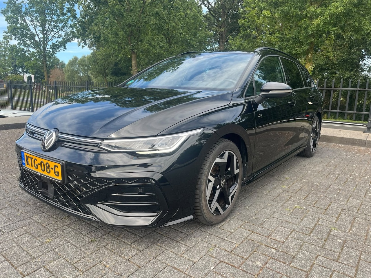 Volkswagen Golf Variant - 1.5 TSI R-Line | Camera | Carplay | Leder | PDC | Stoelverw. | ACC | Climate - AutoWereld.nl