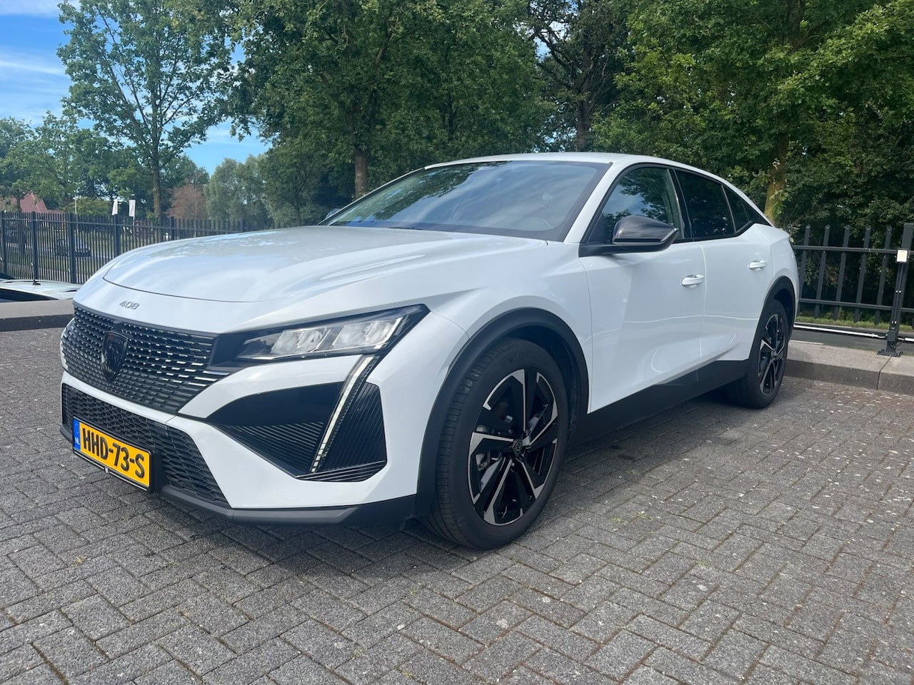 Peugeot 408 - 1.2 Hybrid 145 e-DCS6 Allure 1.2 Hybrid 145 e-DCS6 Allure - AutoWereld.nl