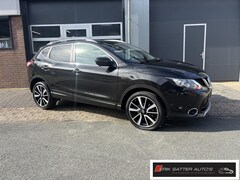 Nissan Qashqai - 1.2 Tekna Panoramadak | Achteruitrijcamera | Stoelverwarming | Trekhaak| Nieuwe distributi
