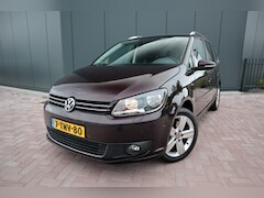 Volkswagen Touran - 1.4 TSI Comfortline Life 7p. Automaat Panoramadak Stoelverwarming Navigatie Trekhaak Etc