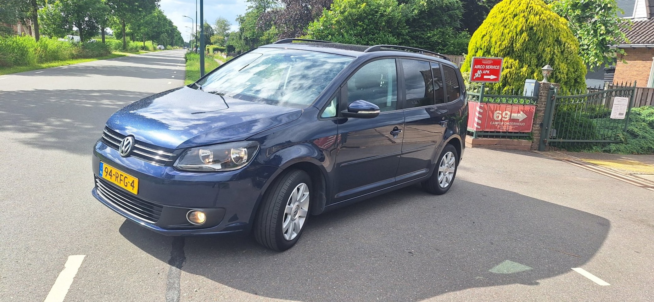 Volkswagen Touran - 1.4 TSI Comfortline LET OP MOTOR LOOPT OP 3 CILINDERS - AutoWereld.nl