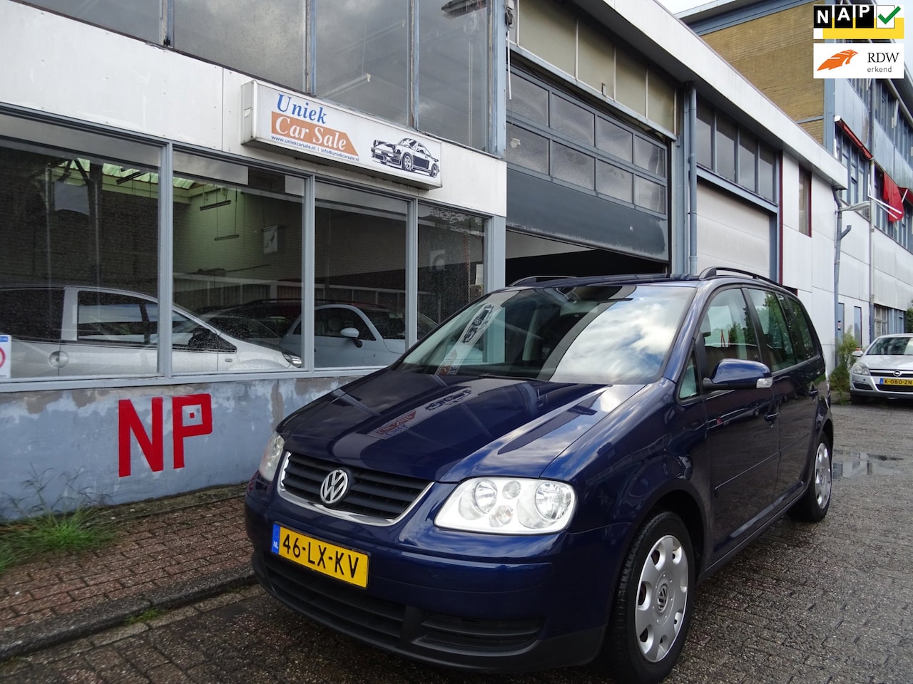 Volkswagen Touran - 1.6-16V FSI 7p - AutoWereld.nl