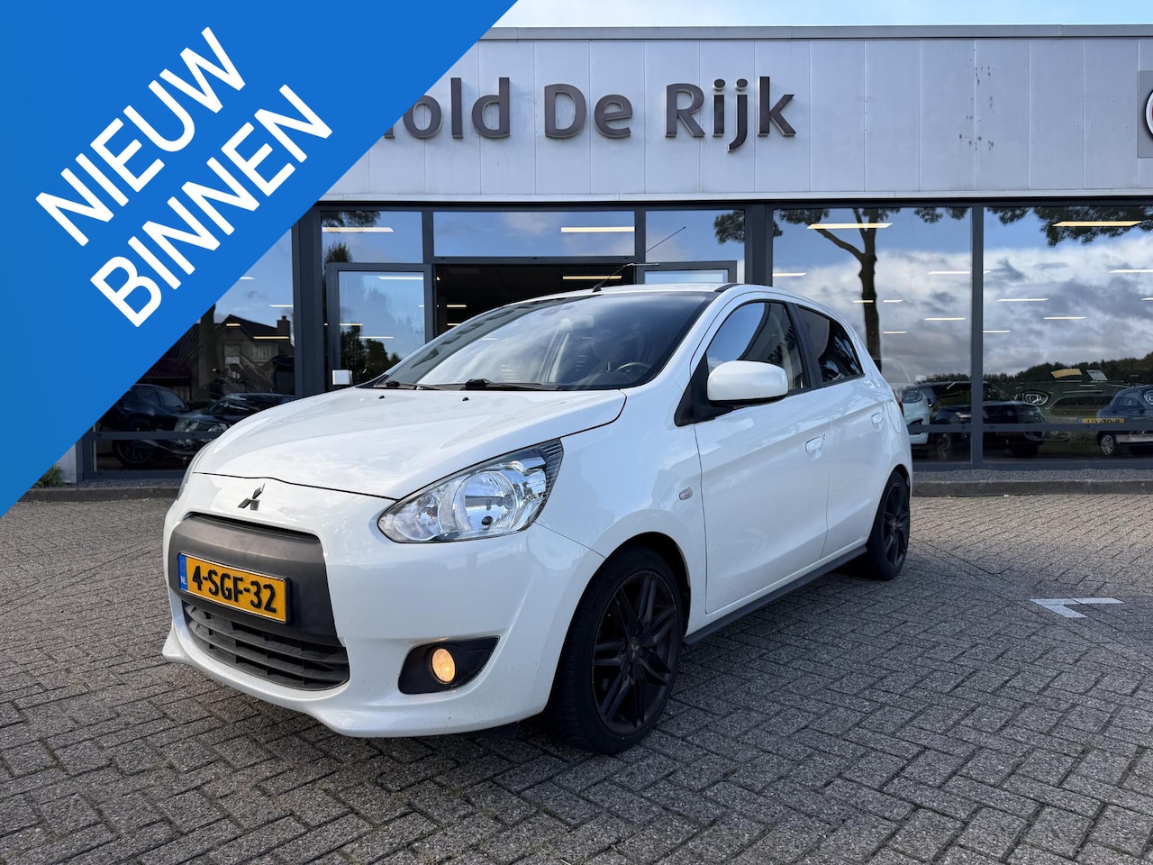 Mitsubishi Space Star - 1.2 Intense 1.2 Intense+ - AutoWereld.nl
