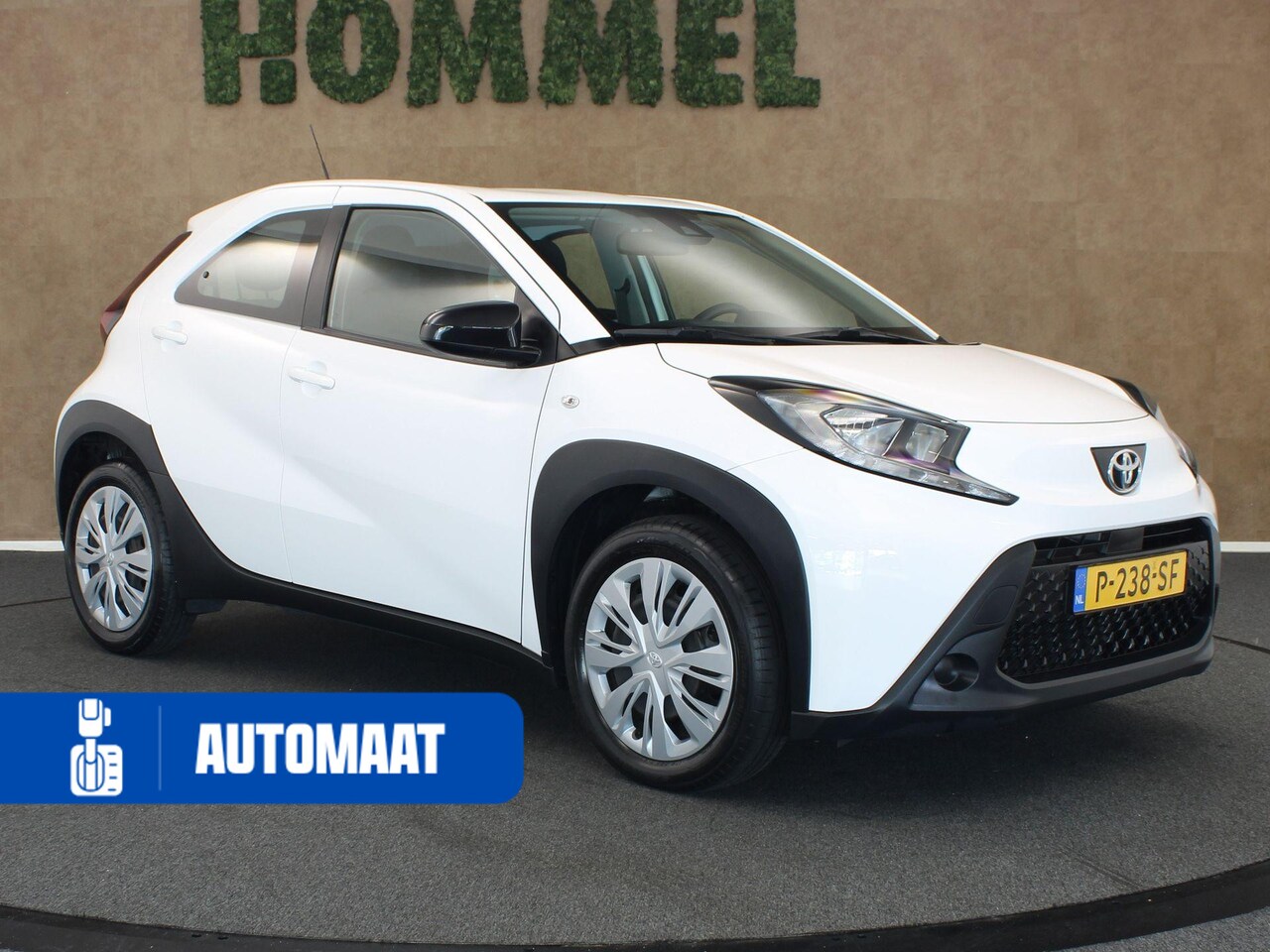 Toyota Aygo X - 1.0 VVT-i S-CVT Play - ORIGINEEL NEDERLANDSE AUTO -ACHTERUITRIJCAMERA - APPLE CARPLAY/ANDR - AutoWereld.nl