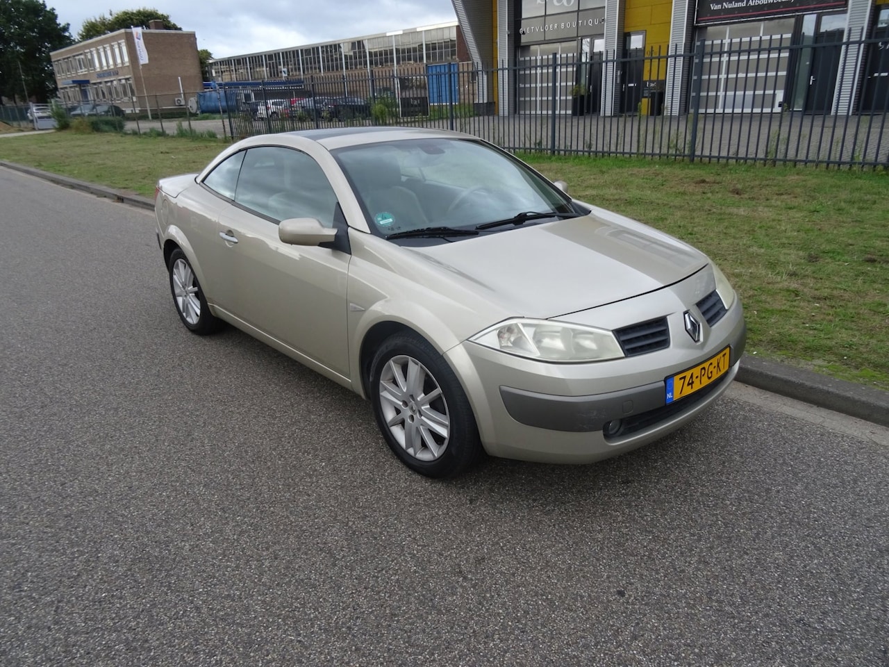 Renault Mégane coupé cabriolet - 2.0-16V Privilège Luxe 2.0-16V Privilège Luxe - AutoWereld.nl