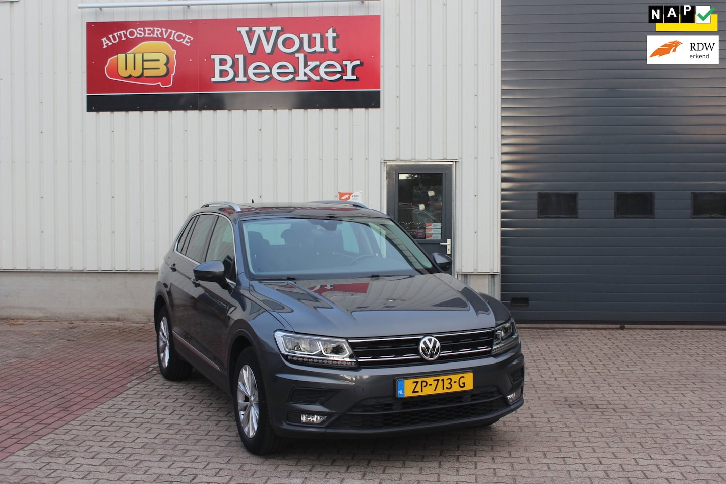Volkswagen Tiguan - 1.5 TSI Comfortline Business LED/PANO/STOELVERW - AutoWereld.nl
