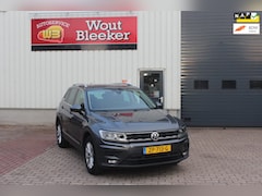 Volkswagen Tiguan - 1.5 TSI Comfortline Business LED/PANO/STOELVERW