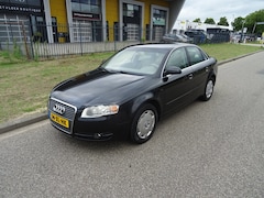 Audi A4 Limousine - 2.0 Advance automaat hyline