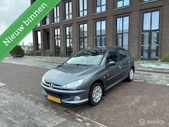 Peugeot 206 - 1.4 Génération Airco km154.750 5Deurs BJ2008