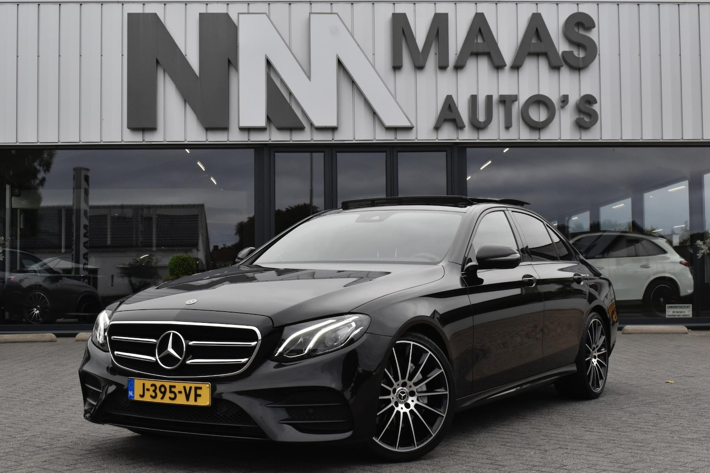 Mercedes-Benz E-klasse - 200 AMG-Line Premium Plus Pano - AutoWereld.nl