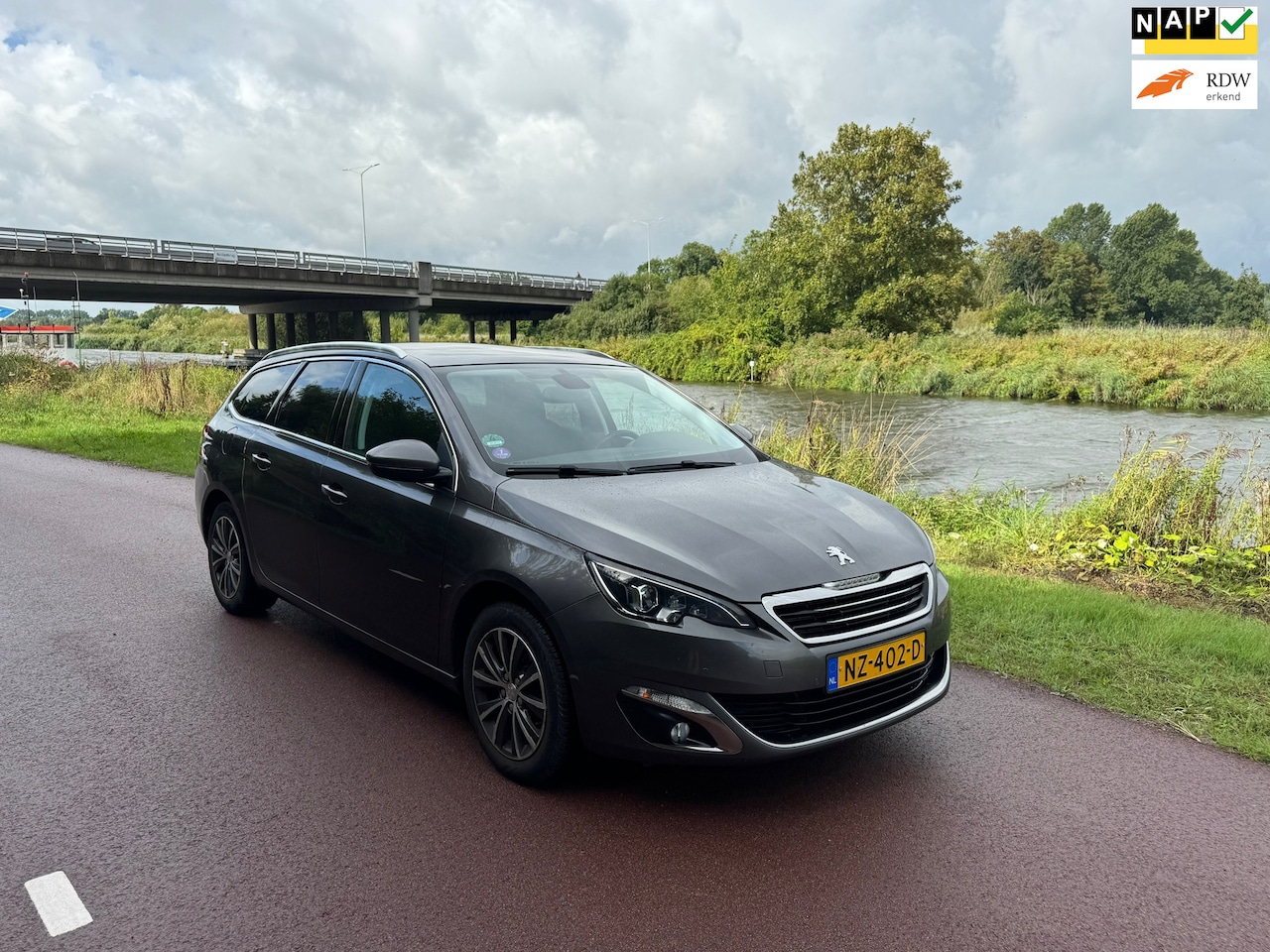 Peugeot 308 SW - 1.2 PureTech Blue Lease Premium |Dis=V.V| - AutoWereld.nl