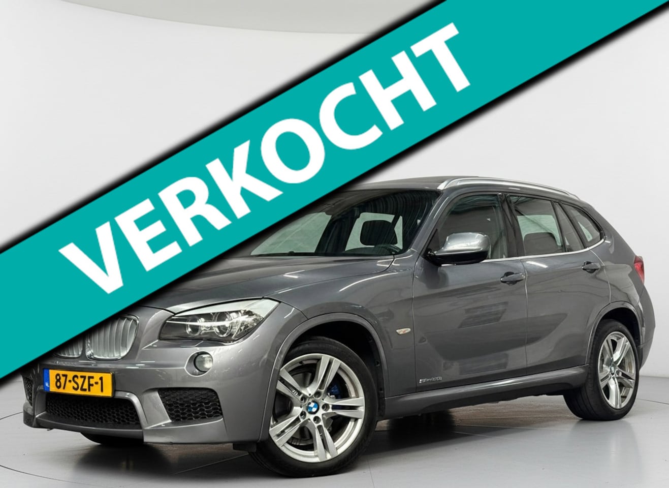 BMW X1 - SDrive20i Business - Pano - Navi - Cruise - M Sport - AutoWereld.nl