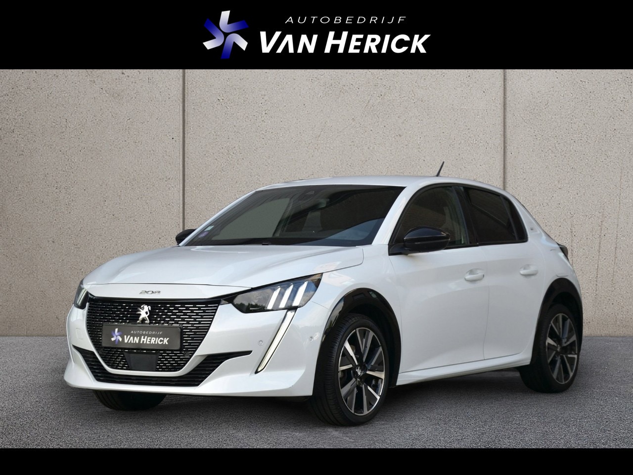 Peugeot 208 - 1.2 PureTech GT 130PK Automaat | Navigatie | Stoelverwarming | Achteruitrijcamera - AutoWereld.nl