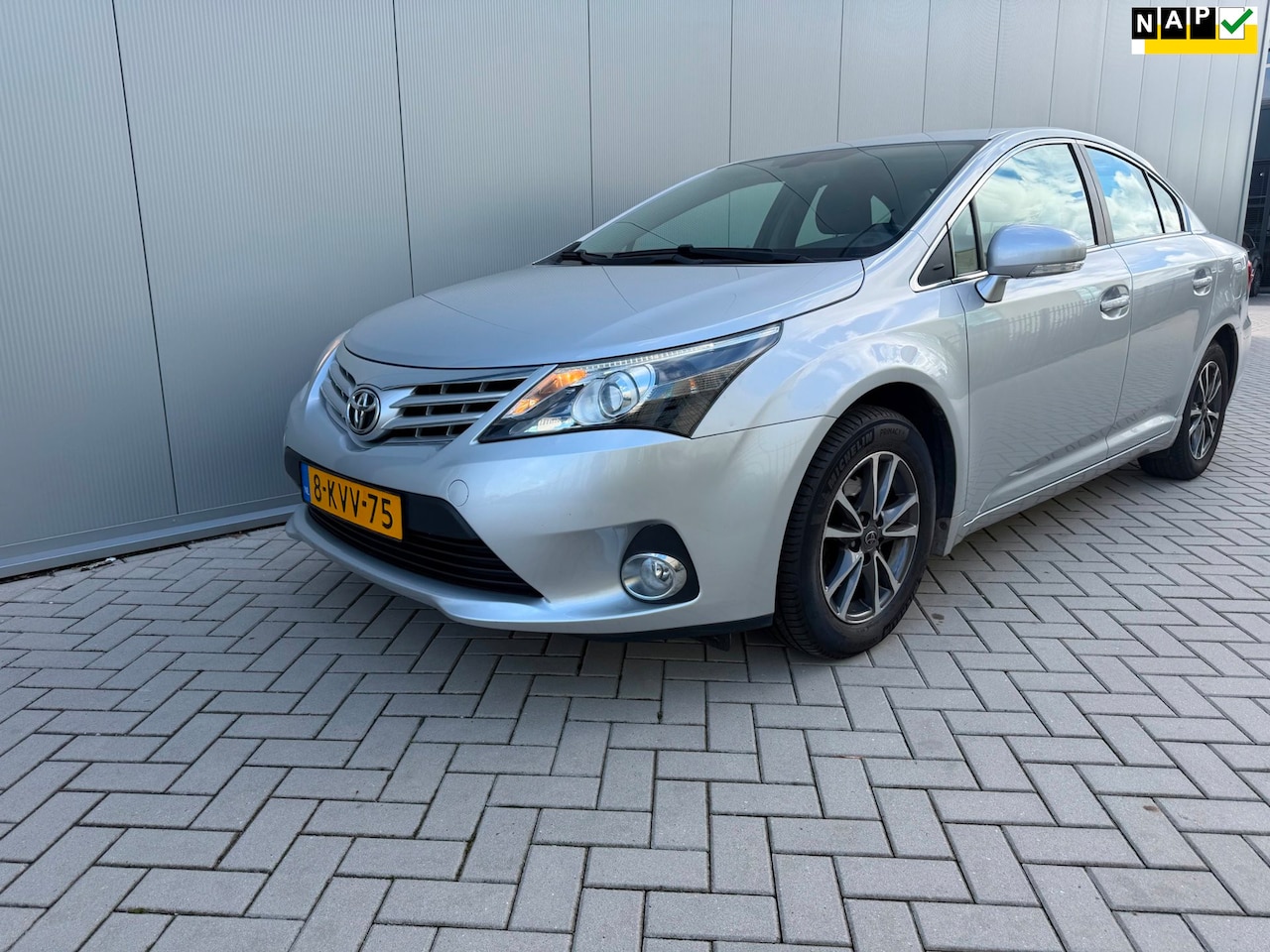 Toyota Avensis - 1.8 VVTi Business 1.8 VVTi Business - AutoWereld.nl