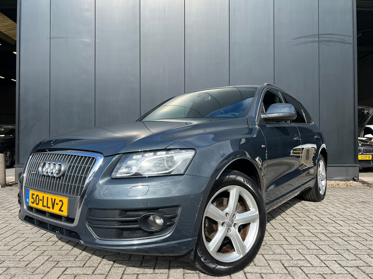 Audi Q5 - 2.0 TFSI S-Line Aut/Leer/NaviTrekh/19Lm - AutoWereld.nl