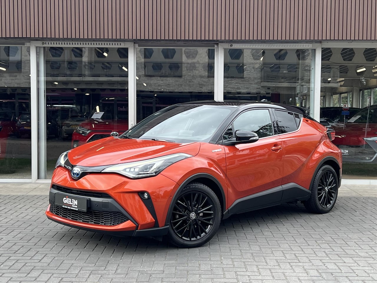 Toyota C-HR - 2.0 Hybrid Launch Edition | Eerste eigenaar, JBL, 18 inch, Parkeersensoren, Dodehoekherken - AutoWereld.nl