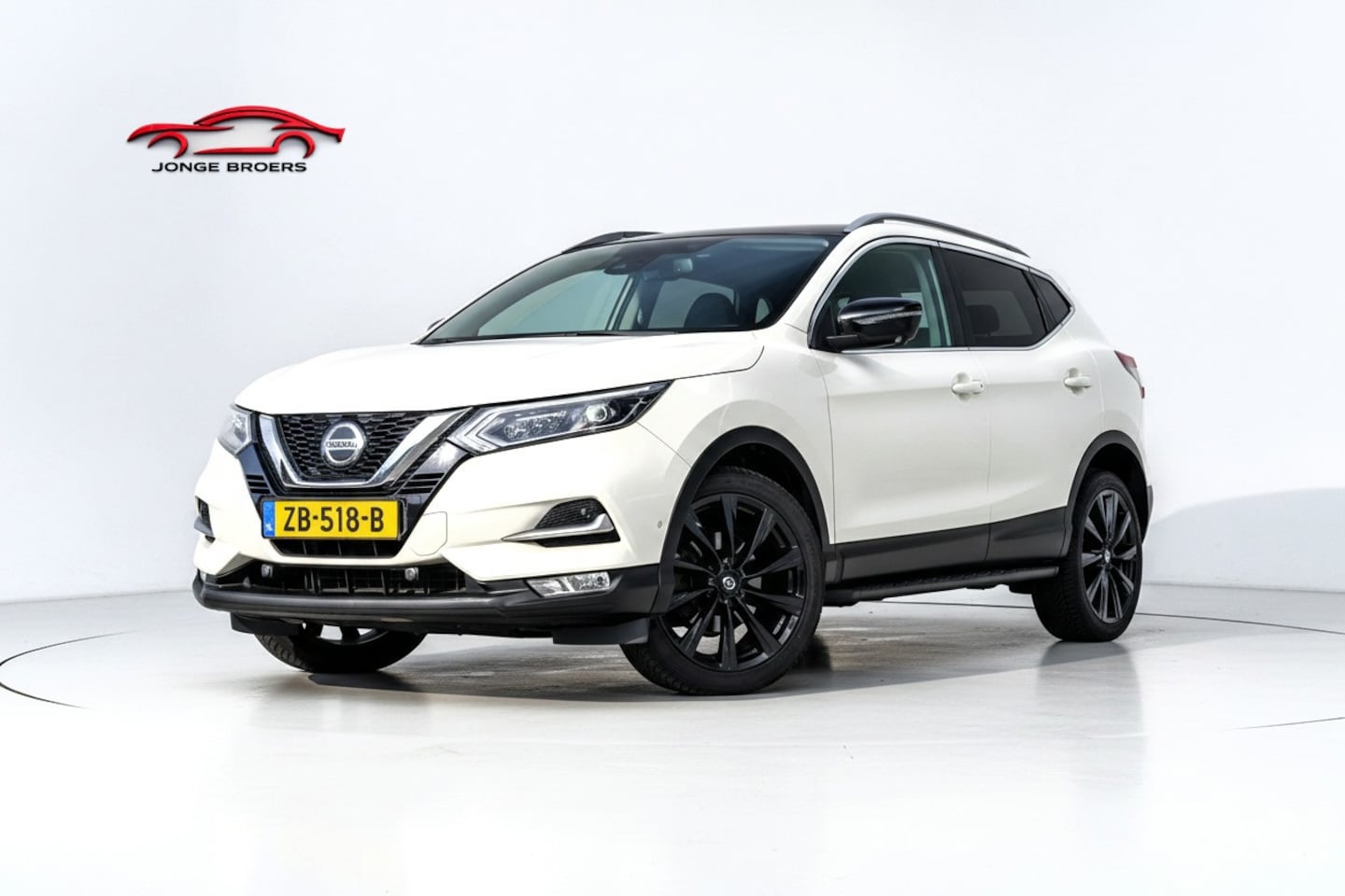 Nissan Qashqai - 1.3 DIG-T Tekna /Panorama dak/360/Automaat - AutoWereld.nl