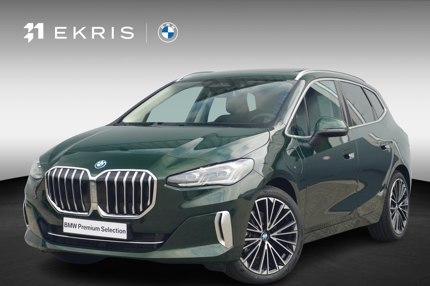 BMW 2-serie Active Tourer - 225e xDrive | Panoramadak | Harman Kardon | Elektrisch verstelbare stoelen | Trekhaak | Dr - AutoWereld.nl