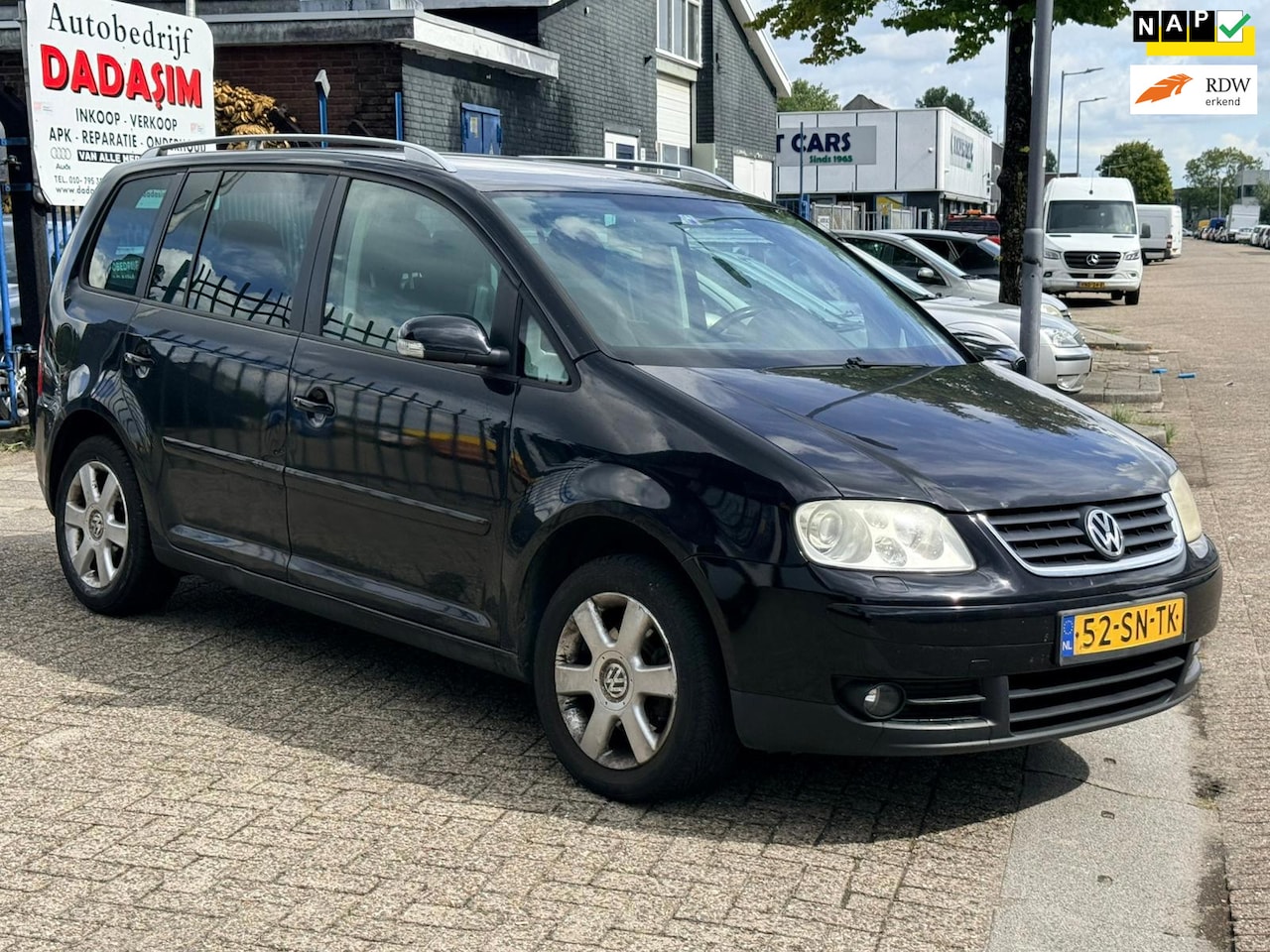 Volkswagen Touran - FOR EXPORT 2.0-16V FSI Highline - AutoWereld.nl