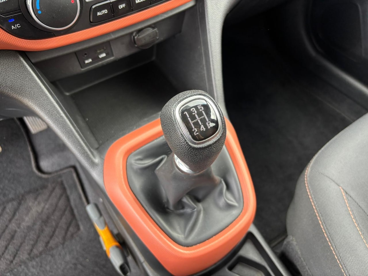 Hyundai i10 - 1.0i i-Motion Comfort | Airco | Cruise Control | Elek. Pakket!