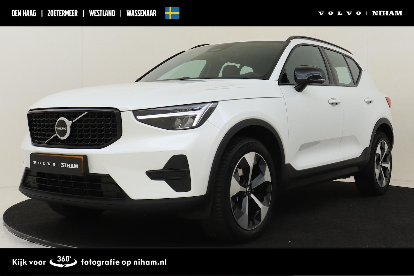 Volvo XC40 - B4 (M-HYBRID) PLUS DARK -HARMAN/KARDON|CAMERA|ADAP.CRUISE|POWER-SEATS|VERW.VOORRUIT|TREKHA - AutoWereld.nl