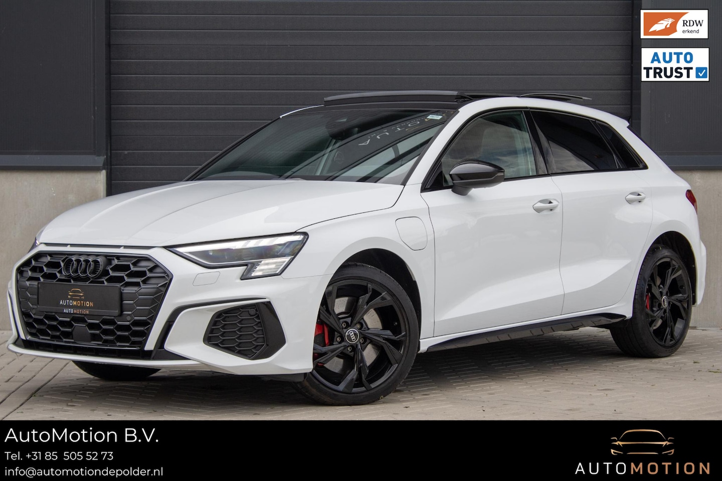 Audi A3 Sportback - 45 TFSIe S line Competition PANO MAXTON MATRIX CAMERA KEYLESS - AutoWereld.nl