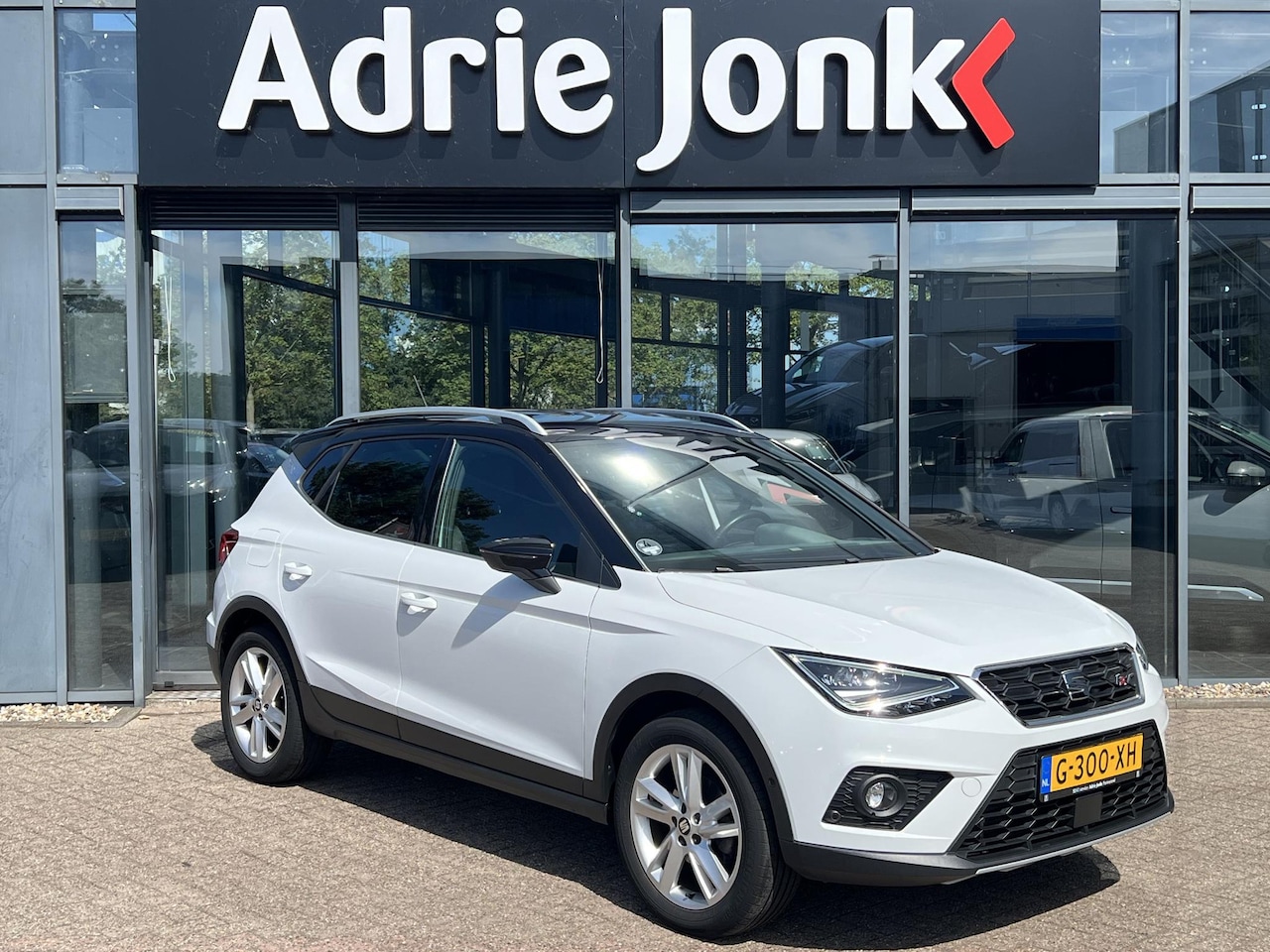 SEAT Arona - 1.0 TSI FR Business Intense AUTOMAAT | TREKHAAK | FULL MAPP NAVIGATIE | ALCANTARA BEKLEDIN - AutoWereld.nl