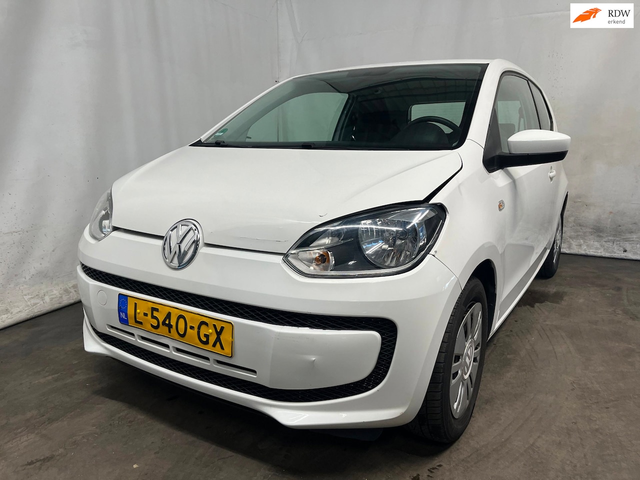 Volkswagen Up! - 1.0 cheer up! BlueMotion - Front Schade - AutoWereld.nl