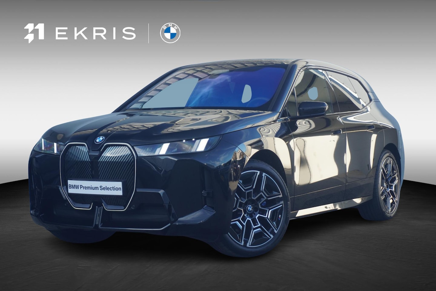 BMW iX - xDrive45 | M Sportpakket | Panoramadak Sky Lounge | Luchtvering | Stoelventilatie | Harman - AutoWereld.nl