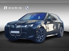 BMW iX - xDrive45 | M Sportpakket | Panoramadak Sky Lounge | Luchtvering | Stoelventilatie | Harman