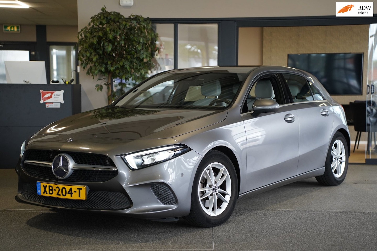 Mercedes-Benz A-klasse - 200 DCT Navi Led Leder Cruise Cam Ambiante Pdc - AutoWereld.nl