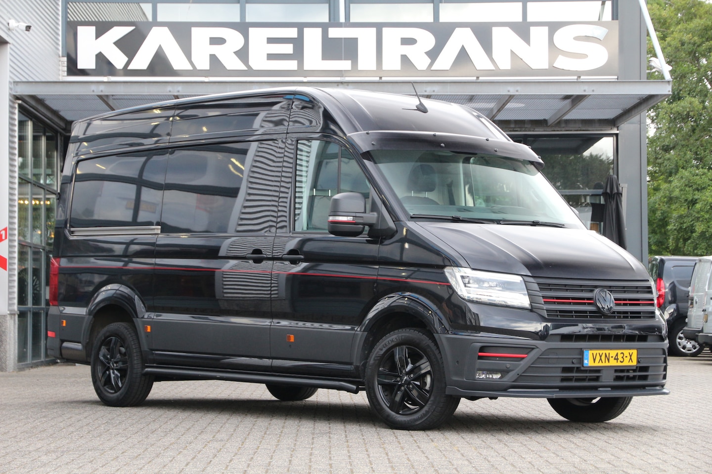 Volkswagen Crafter - 2.0 TDI 177 | Aut. | Exclusive | L3H3 | Massage | Cruise | Airco.. - AutoWereld.nl