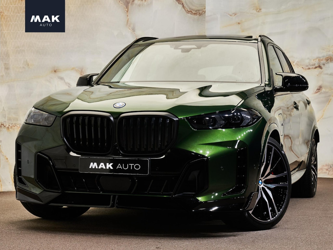 BMW X5 - xDrive50e M Sport Pro , NL-auto, Sonderlackierung, pano, 4W-best., H/K, Luchtv., Merino, m - AutoWereld.nl