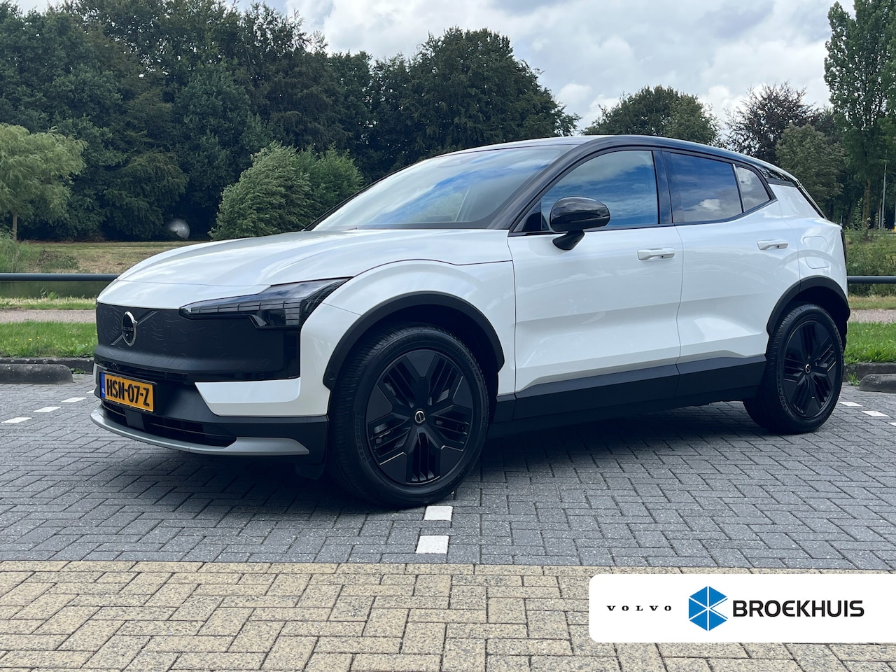Volvo EX30 Cross Country - Twin Motor Performance Ultra 69 kWh | Panoramadak | 360 camera | Harman/Kardon | 428pk! | - AutoWereld.nl