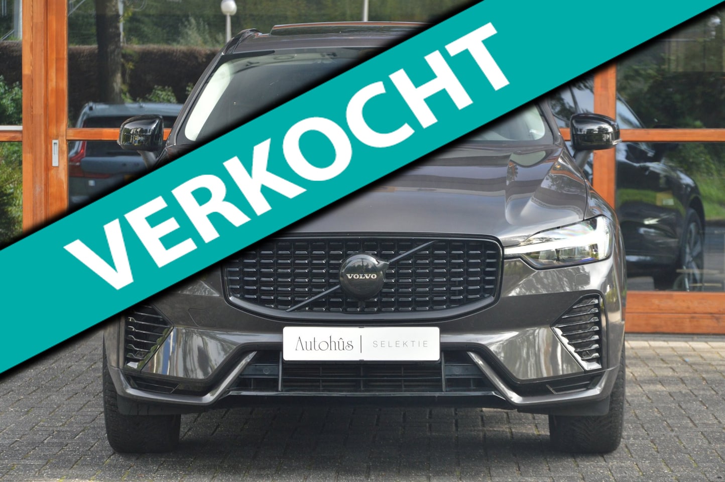 Volvo XC60 - T6 Hybride AWD Plus Dark LONG RANGE | Panoramadak | Camera | Stoel + Stuur Verwarmd | Adap - AutoWereld.nl