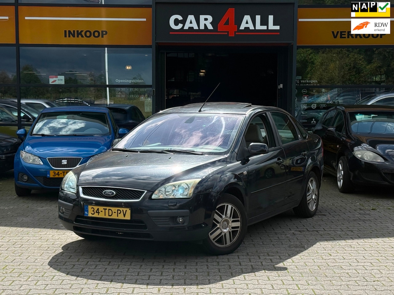 Ford Focus - 1.6-16V Ghia DAKJE/PDC/CLIMA/CRUISE/APK 14-02-27 - AutoWereld.nl