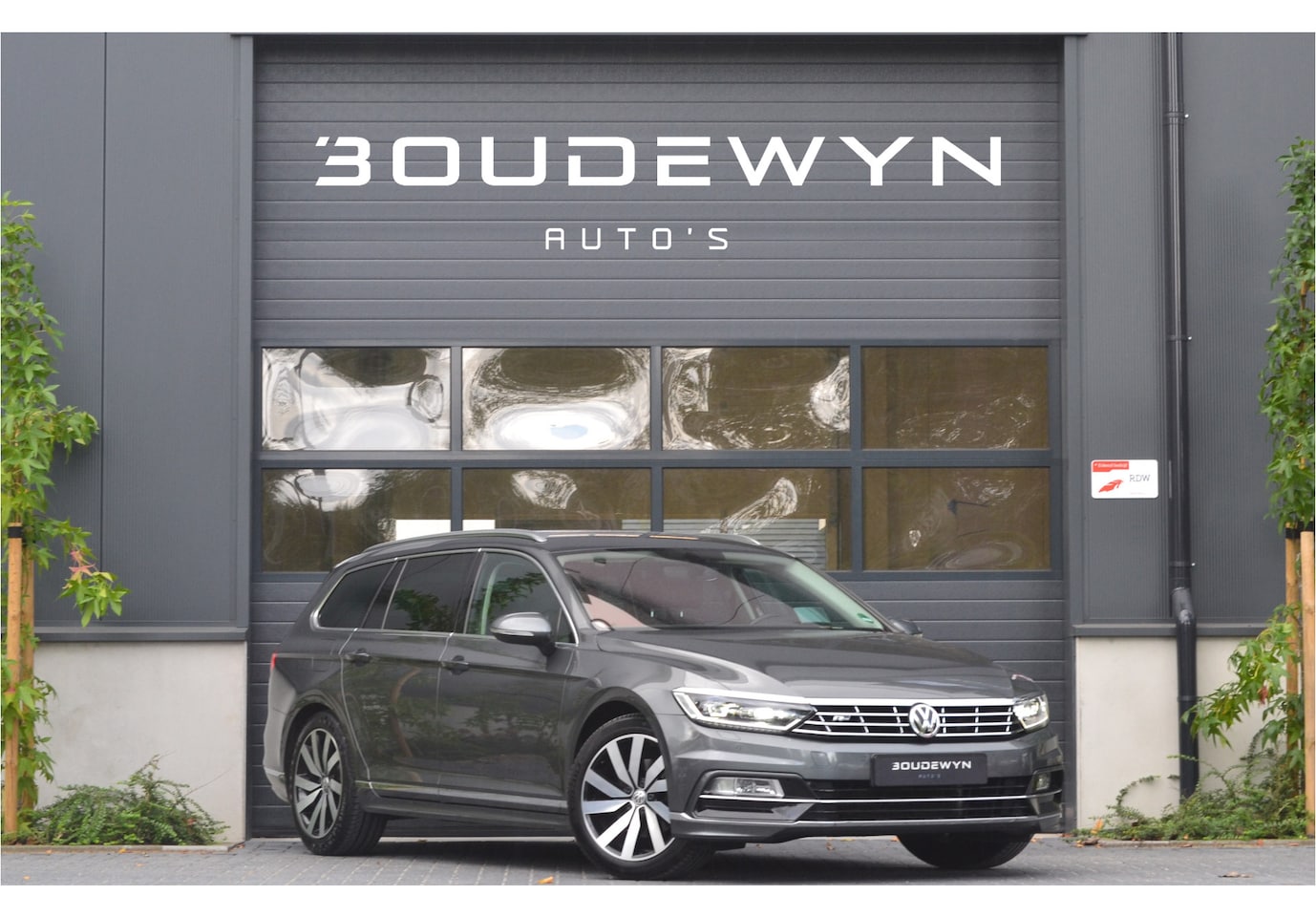 Volkswagen Passat Variant - 1.4 TSI Highline Business R NAP| Head Up display | Automaat | Stoelverwarming | Trekhaak - AutoWereld.nl