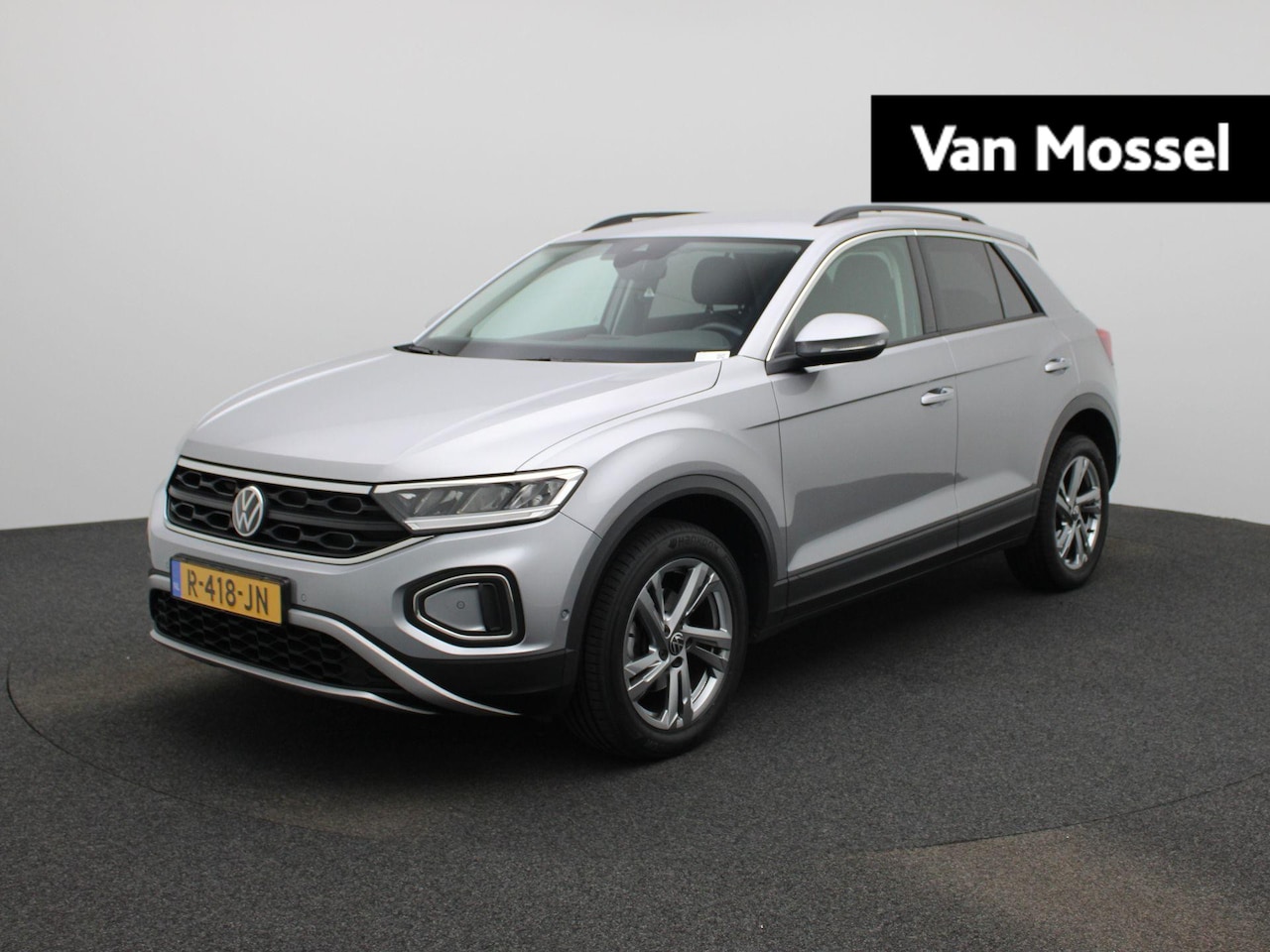 Volkswagen T-Roc - 1.0 TSI Life 110 PK| Origineel Nederlands | Navigatie | Achteruitrijcamera | Digitale Cock - AutoWereld.nl