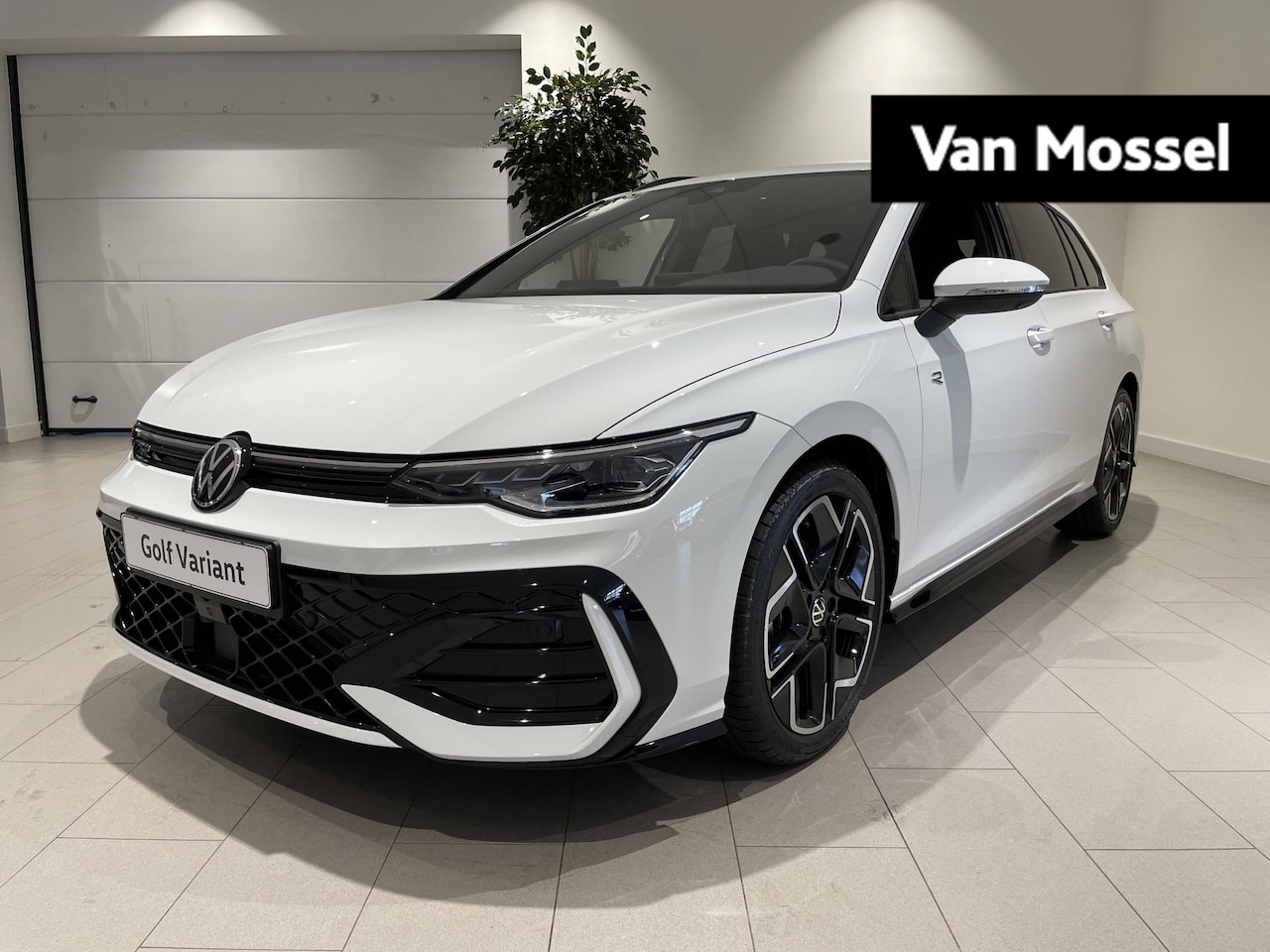 Volkswagen Golf Variant - 1.5 eTSI R-Line Edition 116 PK | Automaat | Apple Carplay | 360 Camera | Stoelverwarming | - AutoWereld.nl