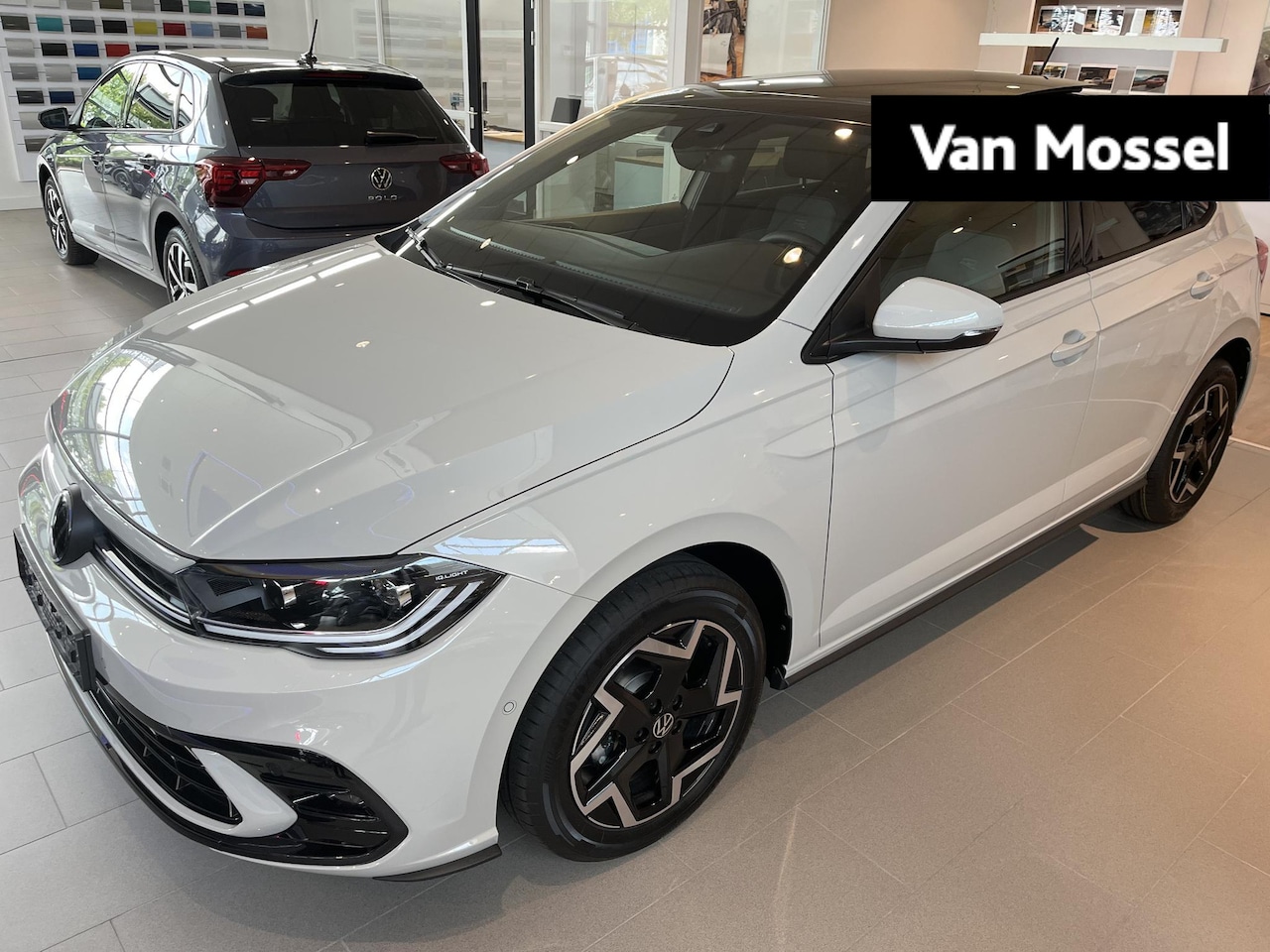 Volkswagen Polo - 1.0 TSI R-Line Edition Panoramadak | Stoelverwarming | Adaptive Cruise Control | Carplay | - AutoWereld.nl