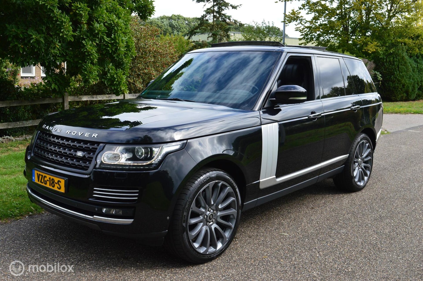 Land Rover Range Rover - 4.4 SDV8 Autobiography 4.4 SDV8 Autobiography - AutoWereld.nl