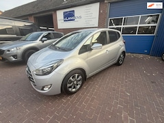Hyundai ix20 - 1.6i Go Stuur- en stoelverwarming , PDC Achter, Cruise, Airco enz