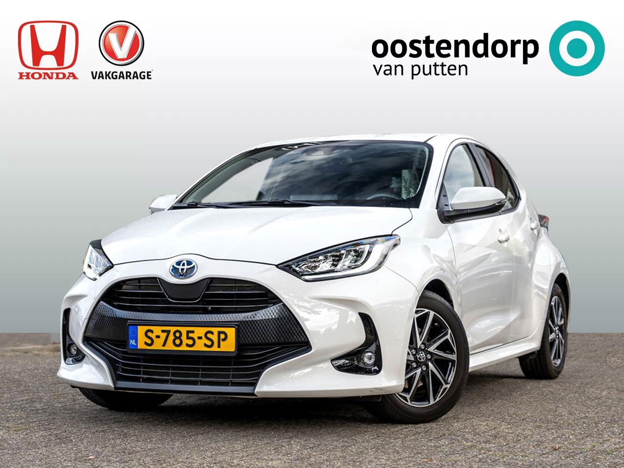 Toyota Yaris - 1.5 Full Hybrid Dynamic Automaat | Adaptieve Cruise Control | Stoelverwarming | DAB Radio - AutoWereld.nl